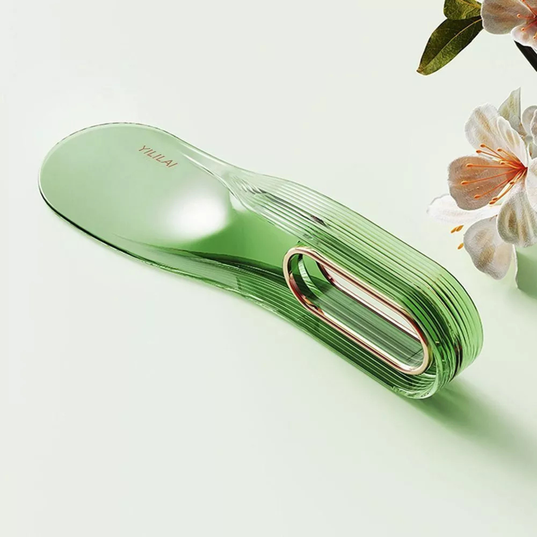 Mattress Lifter for Bed with Lip, Bed Making Tool Green