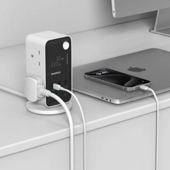 برج طاقة Momax 1-Charge Work Flow بستة منافذ GaN بقوة 35 وات مع منافذ USB