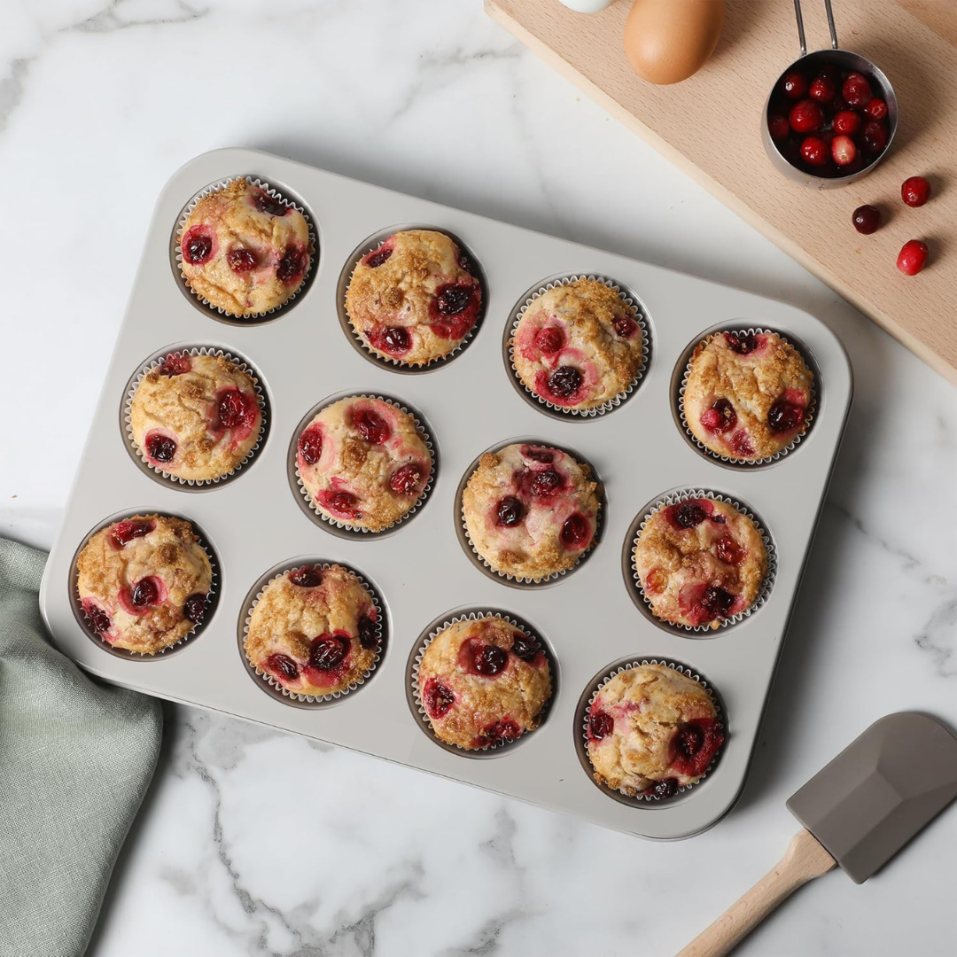 12 Cavity Non-stick Cupcake Pan Muffin Tray