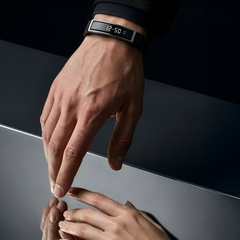 Smart Bracelet with iOS and Android App - WHOOP Alternative for Gifting